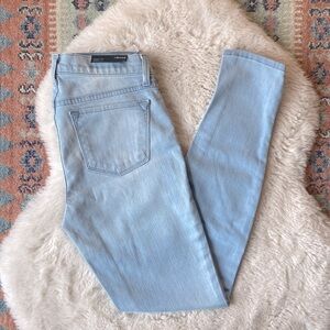 J Brand skinny jeans mid rise light blue ankle length denim classic 5 pocket 27